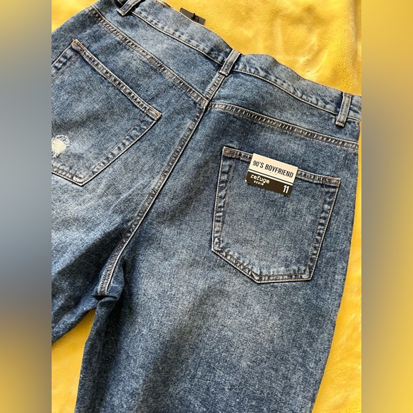 Refuge Denim Jean Shorts - Picture 6 of 6